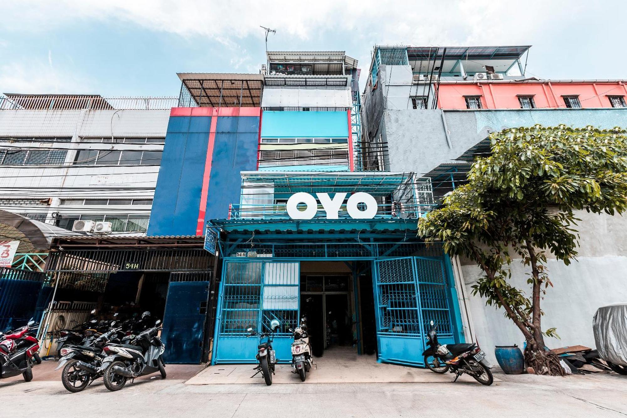 Oyo-478蓝色阳台酒店-近rsud萨瓦贝萨尔 雅加达 外观 照片